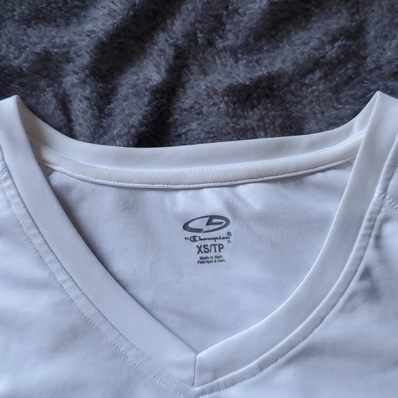 Champions workout tshirt - Picture 2 of 4